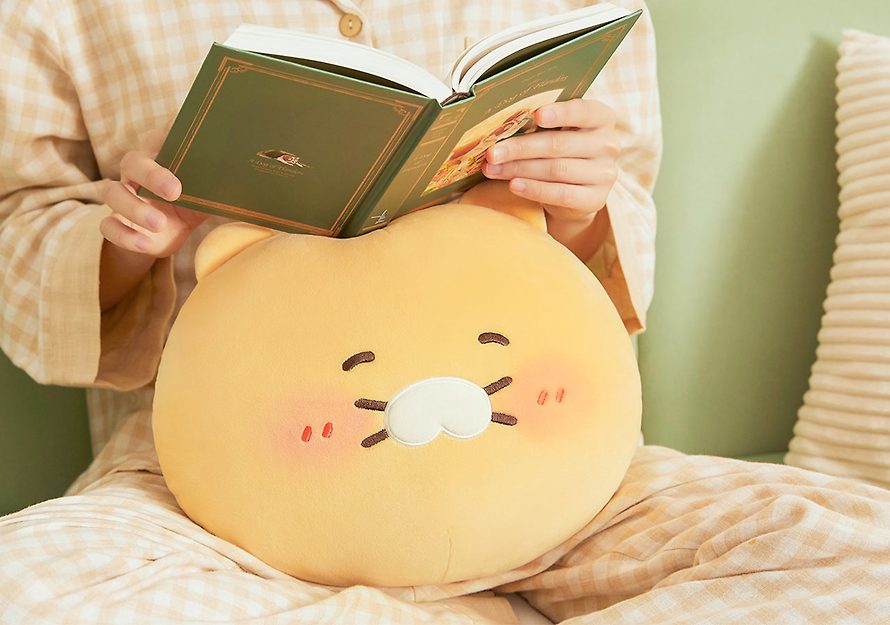 [KAKAO FRIENDS] Shy face cushion Choonsik OFFICIAL MD