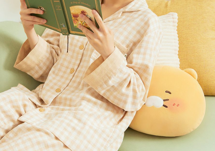 [KAKAO FRIENDS] Shy face cushion Choonsik OFFICIAL MD