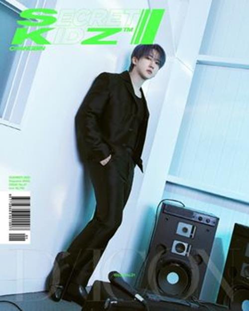 [STRAY KIDS]  DICON VOLUME N°21 STRAY KIDS : Summer KraZy OFFICIAL MD