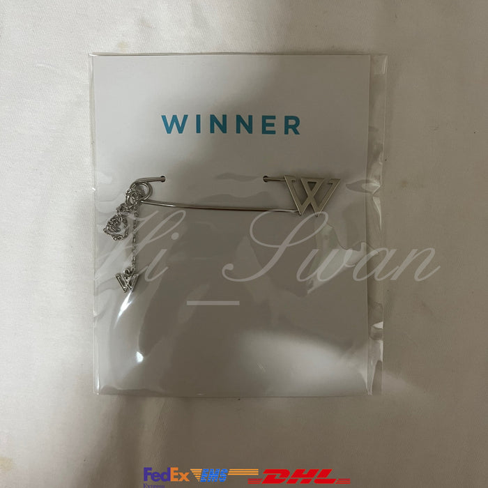 [WINNER] BROOCH + CHAIN OFFICIAL MD