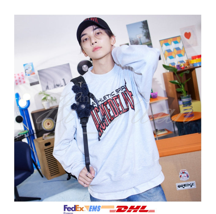 [SEVENTEEN] JEONGHAN VARSITY LOGO EMBOSSING NEEDLEWORK WOMENS SWEATSHIRT MD