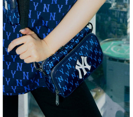 AESPA] - MLB X AESPA GISELLE MONOGRAM Jacquard MINI BUCKET BAG 3ABMS0 –  HISWAN