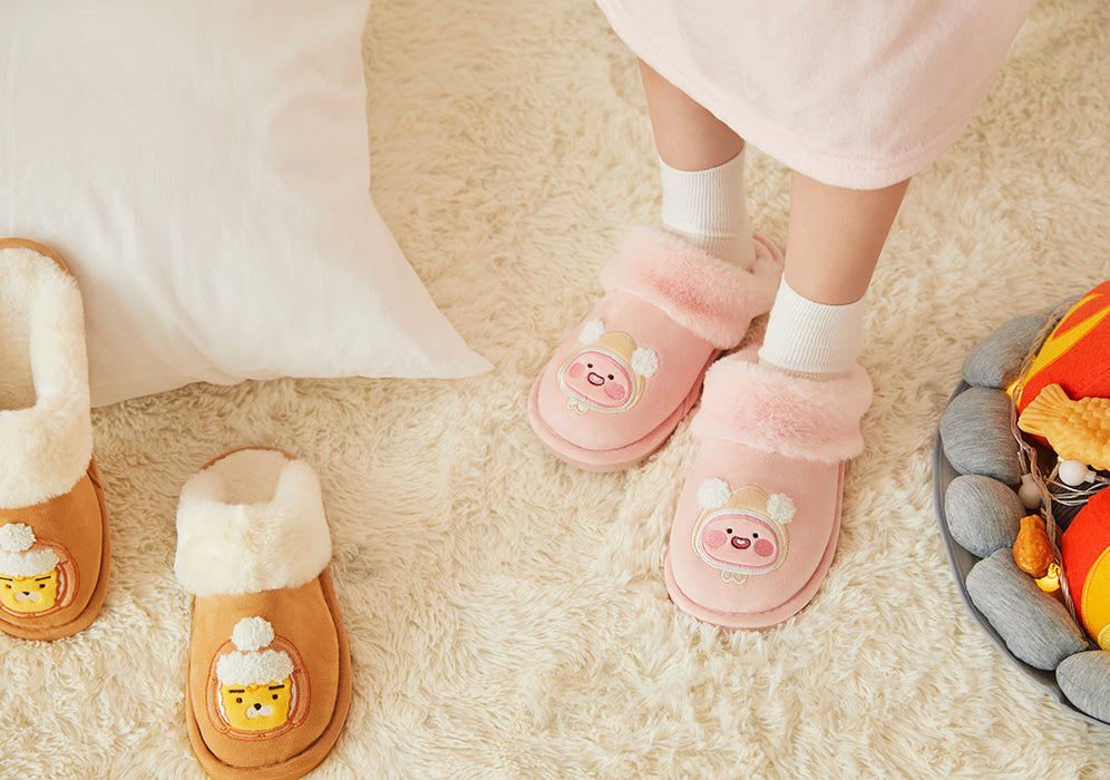 [KAKAO FRIENDS] - Snow Village Fur Slipper Ryan & APEACH OFFICIAL MD