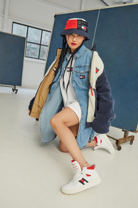 [MAMAMOO]- HWASA X TOMMY JEANS Heritage Logo Play Bucket Hat T32B6AHT11TMT10GY