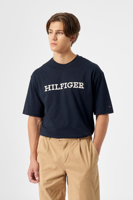 [STRAY KIDS]  X TOMMY HILFIGER Monotype Embro Graphic T-Shirt T12D6TPO370MT1DW5